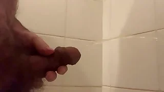 Me &lpar;male&rpar; pissing all over the shower walls