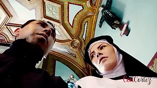 Sor Raymunda - Religiosa confieza sus sue&ntilde;os humedos y cae en pecado con sacerdote