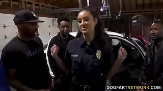 Polic&iacute;a gangbang